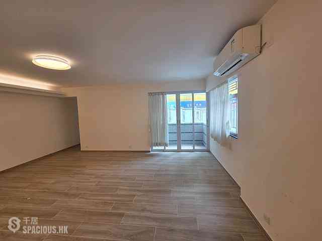 Beacon Hill - Merlin Court 01