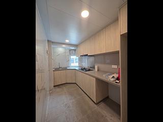 Beacon Hill - Merlin Court 05