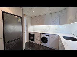 Mid Levels West - 80 Robinson Road 04