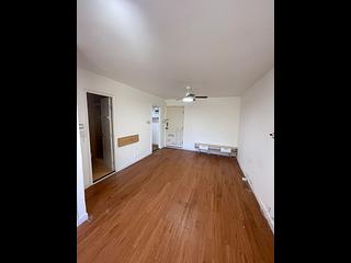 Chung Hom Kok - Lung Tak Court 02