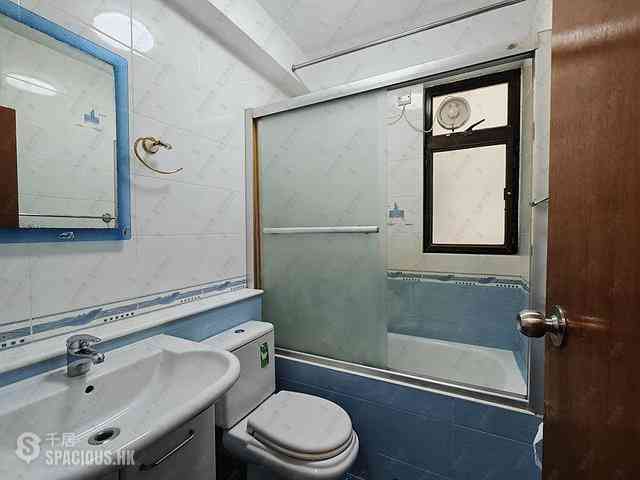 Yau Yat Chuen - Parc Oasis Block 26 04