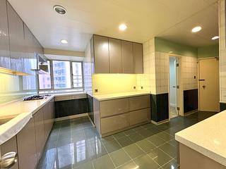 Mid Levels Central - Tregunter Tower 3 03