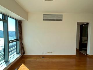 West Kowloon - The Harbourside Block 1 05