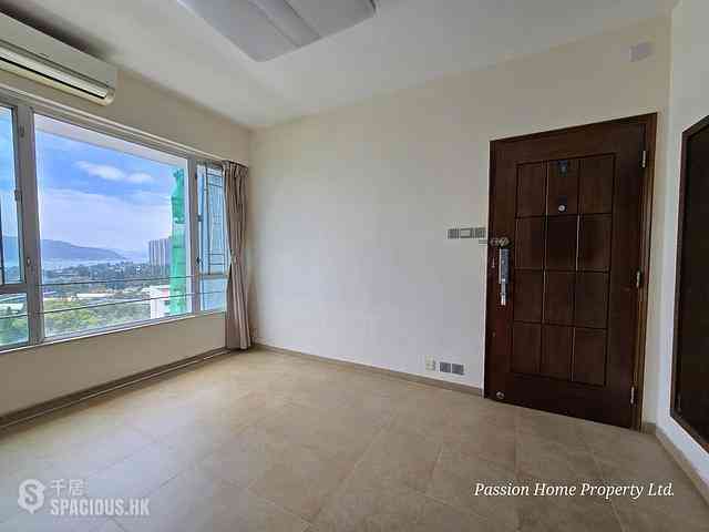 Quarry Bay - King's View Court 01