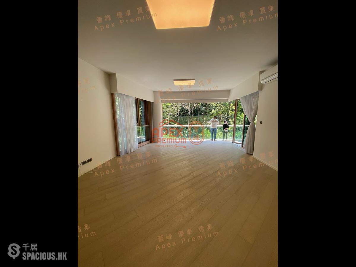 Clear Water Bay - Mount Pavilia 01