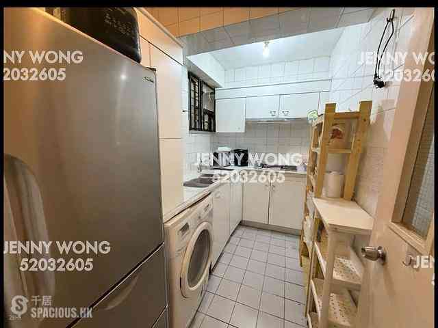 Yau Ma Tei - Prosperous Garden 10