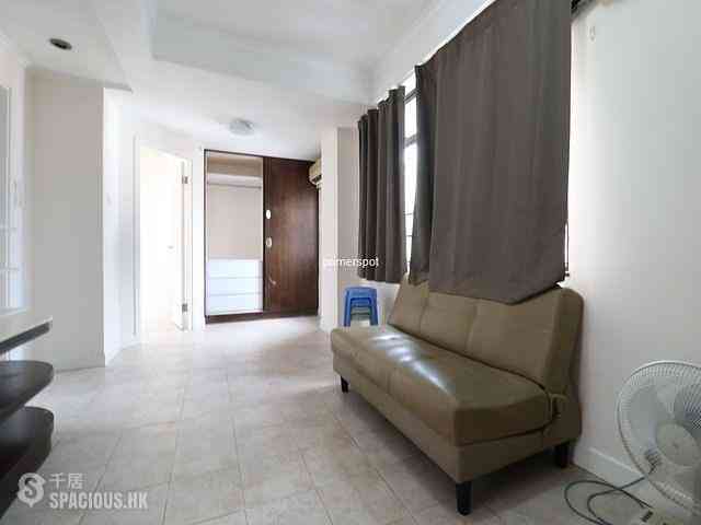 Wan Chai - Fook Wo Building 01