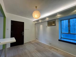 Mid Levels Central - Windsor Court 02