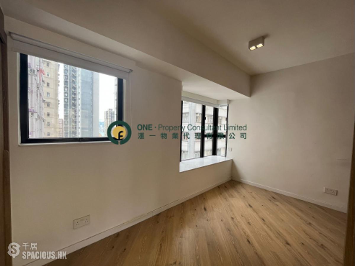 Sai Ying Pun - 111, High Street 01