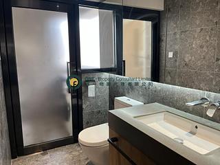Sai Ying Pun - 111, High Street 03