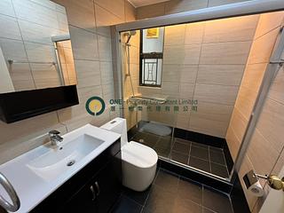 Mid Levels Central - Elegant Terrace 09