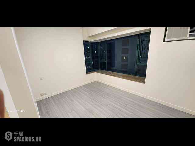 Mid Levels Central - Hillsborough Court Block 1 01