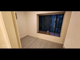 Mid Levels Central - Hillsborough Court Block 1 07