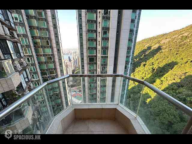 Tai Hang - Ronsdale Garden 01