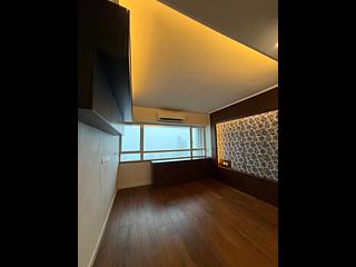 Braemar Hill - Sky Scraper 03