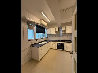 Braemar Hill - Sky Scraper 08