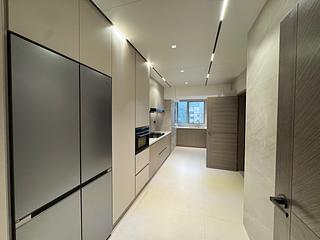 Mid Levels Central - Tregunter Tower 3 06