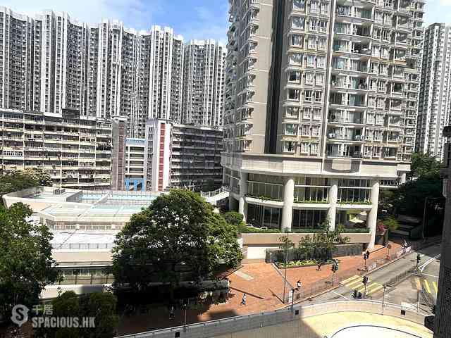Quarry Bay - Parkvale Tower 4 Ling Pak Mansion 01