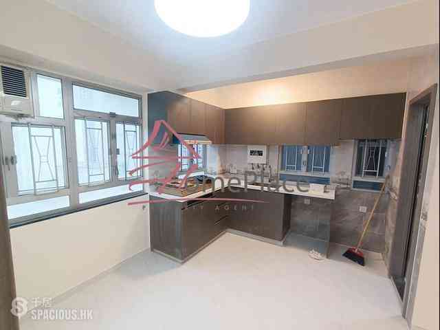 Sheung Wan - Mandarin Building (J Plus) 01