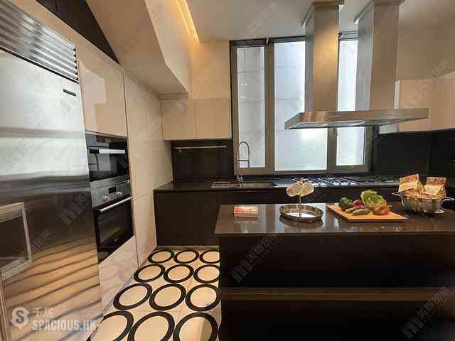 The Peak - 28, Barker Road 18
