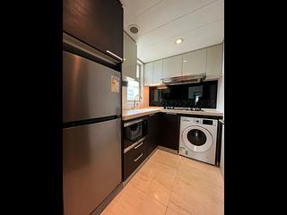Sai Ying Pun - Centre Place 02