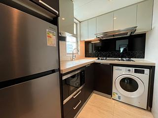 Sai Ying Pun - Centre Place 03