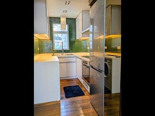 Mid Levels West - Bonham Court 06