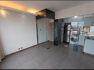 Central - 10, Gage Street 03