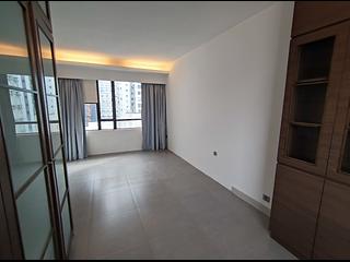 Central - 10, Gage Street 12