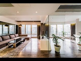 Wan Chai - Convention Plaza Apartments 03