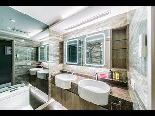 Wan Chai - Convention Plaza Apartments 15