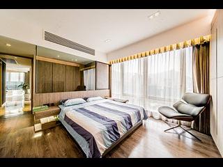 Wan Chai - Convention Plaza Apartments 10