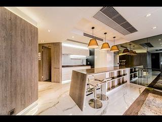Wan Chai - Convention Plaza Apartments 05
