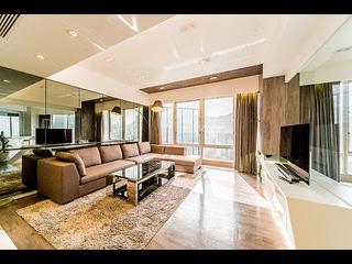 Wan Chai - Convention Plaza Apartments 02