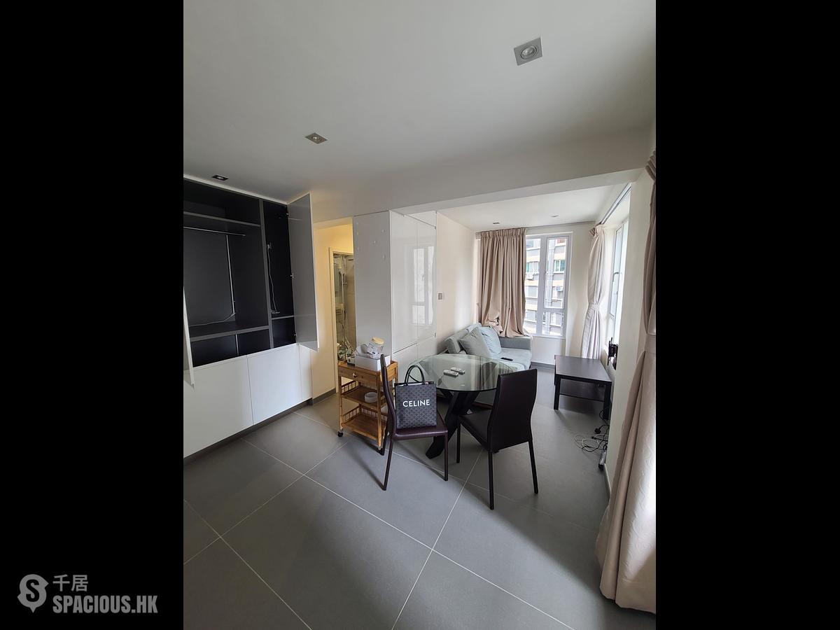 Mid Levels Central - Woodland Court 01