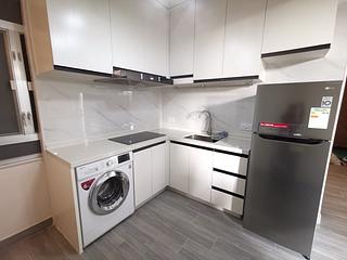 Causeway Bay - Lockhart House Block B 06