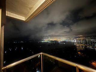 West Kowloon - Sorrento Phase 2 Block 1 02