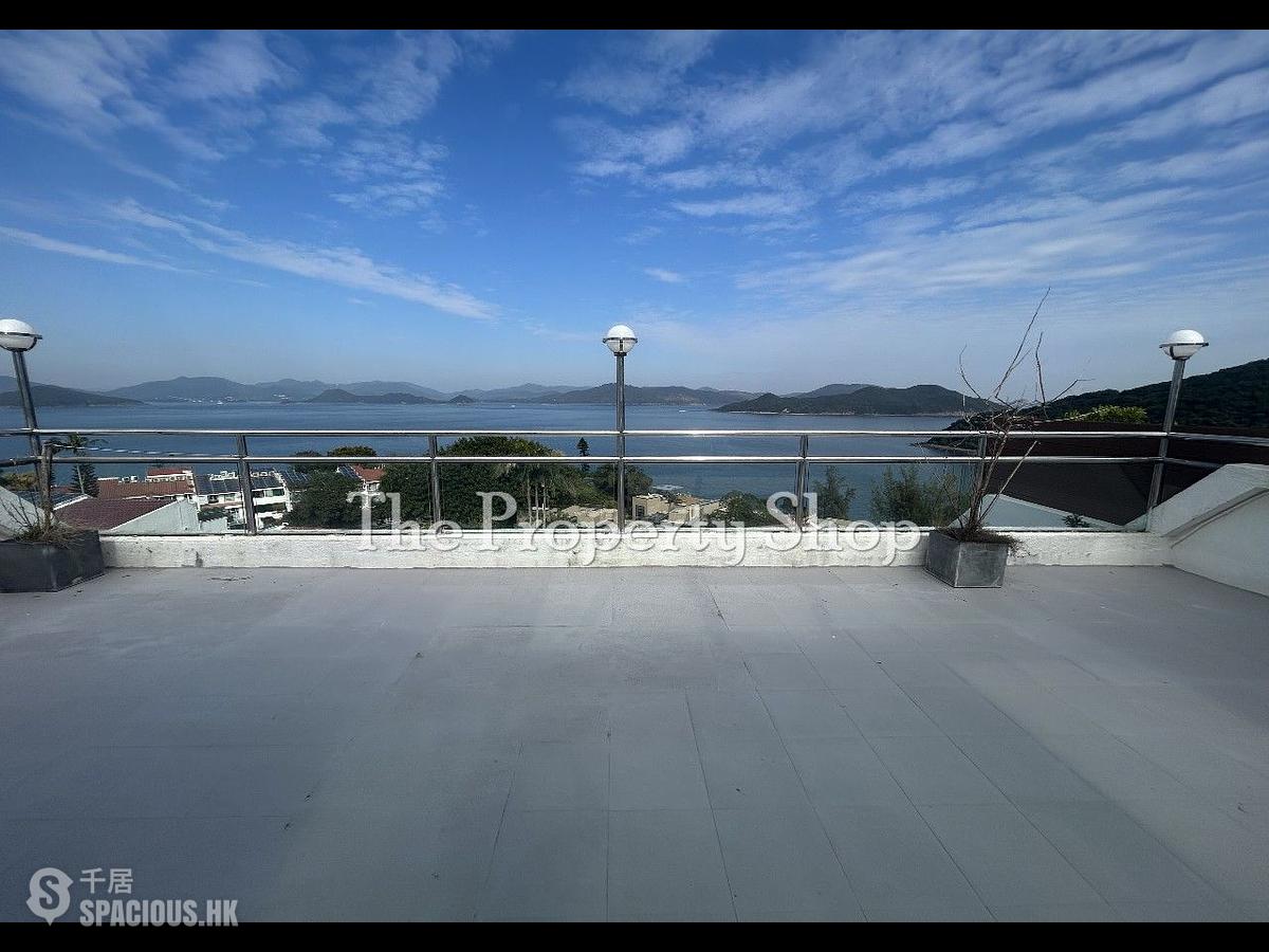 Clear Water Bay - The Riviera 01