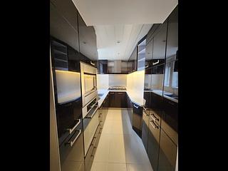 Quarry Bay - Mount Parker Lodge 05