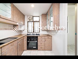 Mid Levels West - Realty Gardens 15