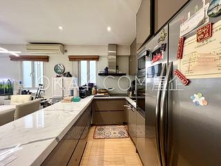 Kennedy Town - Lungga Mansion 03