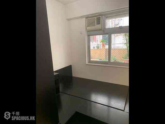 Sai Ying Pun - Lap Poon Building 06