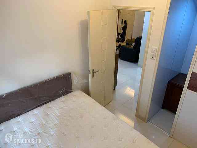 Sai Ying Pun - Lap Poon Building 08