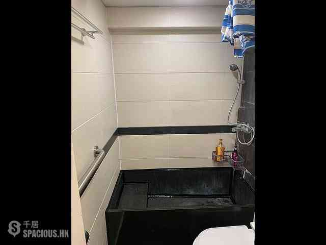Sai Ying Pun - Lap Poon Building 20