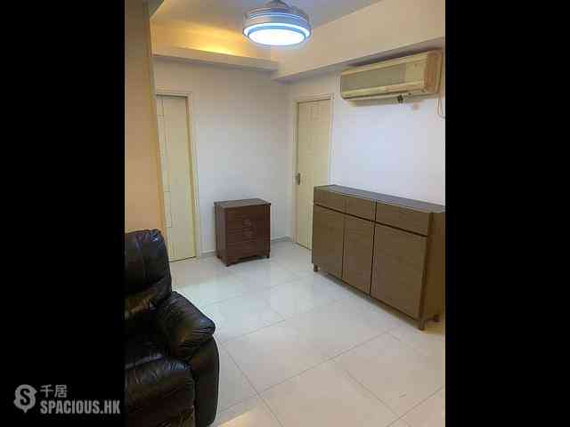 Sai Ying Pun - Lap Poon Building 05