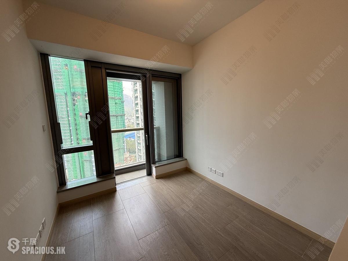 Wong Chuk Hang - The Southside Phase 2 La Marina Tower 2A 01