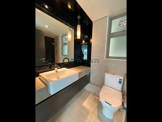 Sai Ying Pun - Centre Place 06