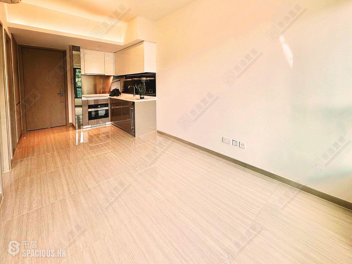 Wong Chuk Hang - The Southside Phase 1 Southland Tower 1A 01