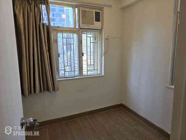 Wan Chai - Causeway Centre Block B 06