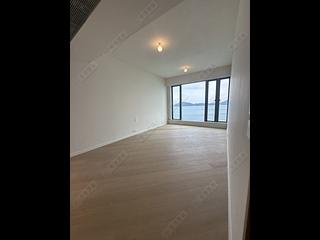 Ap Lei Chau - The Corniche Tower 6 07